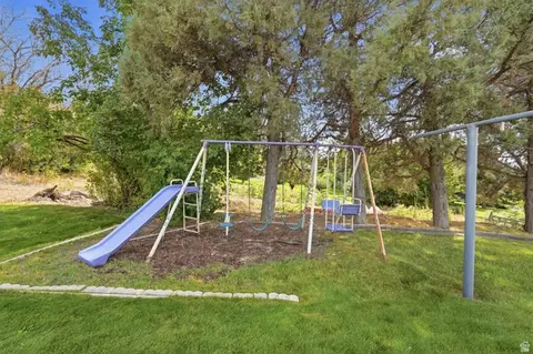 Exterior - 98 E 400 S, Providence, UT 84332 photo 10 of 12