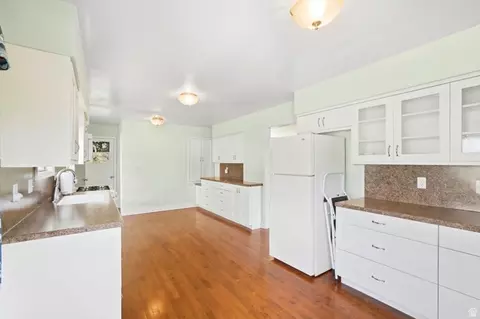 Kitchen - 98 E 400 S, Providence, UT 84332 photo 2 of 4
