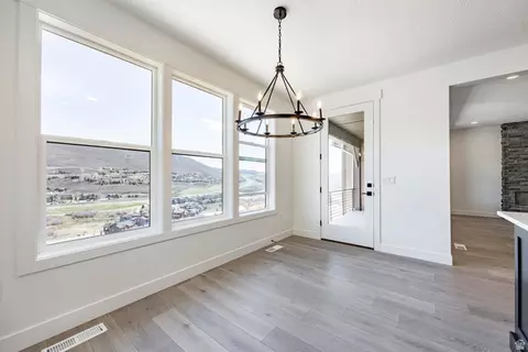 Dining - 375 W Ascent Dr #265, Hideout, UT 84036 photo 2 of 2