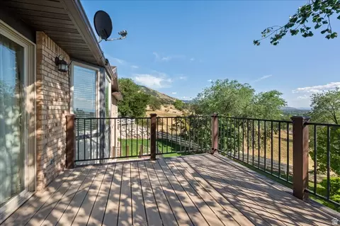 Exterior - 254 E 1825 N, Centerville, UT 84014 photo 8 of 34