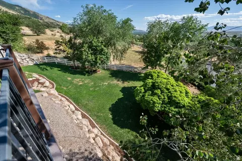 Exterior - 254 E 1825 N, Centerville, UT 84014 photo 11 of 34