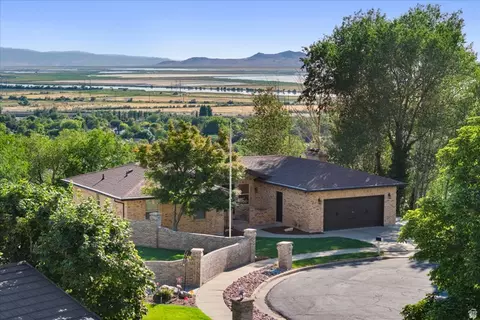 View/Area - 254 E 1825 N, Centerville, UT 84014 photo 1 of 8