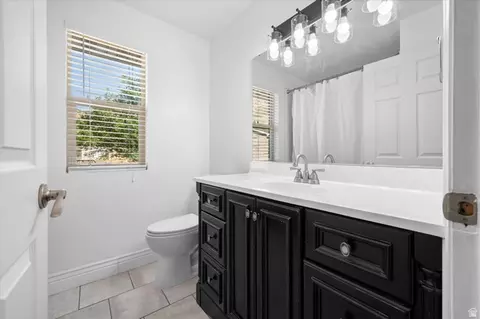 Bath - 254 E 1825 N, Centerville, UT 84014 photo 4 of 7