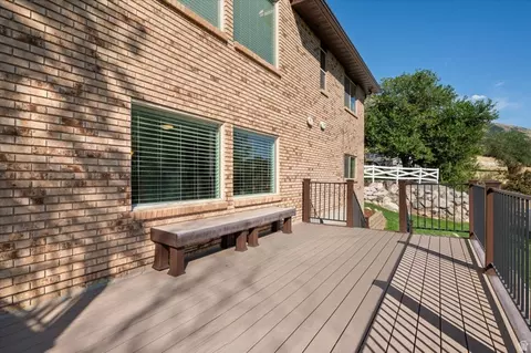 Exterior - 254 E 1825 N, Centerville, UT 84014 photo 13 of 34