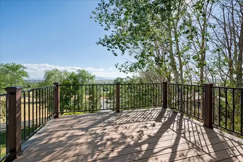 Exterior - 254 E 1825 N, Centerville, UT 84014 photo 7 of 34