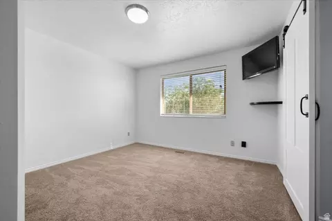 Bedroom - 254 E 1825 N, Centerville, UT 84014 photo 1 of 8