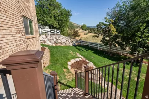 Exterior - 254 E 1825 N, Centerville, UT 84014 photo 16 of 34
