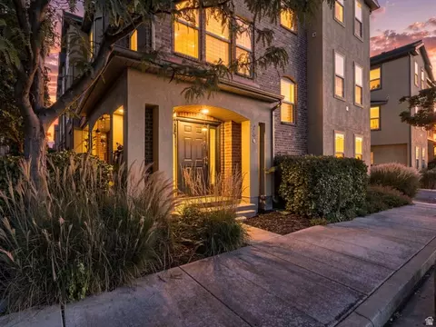 180 W Barry Links Way, Salt Lake City, UT 84115