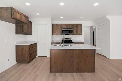 Kitchen - 4005 S Woodland Ave W #MV 321, Mapleton, UT 84664 photo 2 of 2