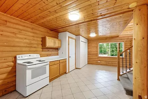 Kitchen - 2640 E Weber Canyon Rd, Oakley, UT 84055 photo 3 of 4