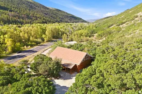 Exterior - 2640 E Weber Canyon Rd, Oakley, UT 84055 photo 2 of 16