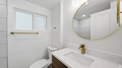Bath - 2820 N 700 E, Provo, UT 84604 photo 2 of 2