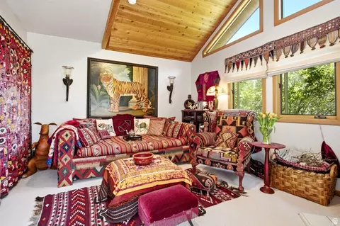 Living - 6265 Emigration Canyon Rd N, Emigration Canyon, UT 84108 photo 6 of 7