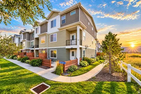 11038 S Harvest Pointe Dr, South Jordan, UT 84009