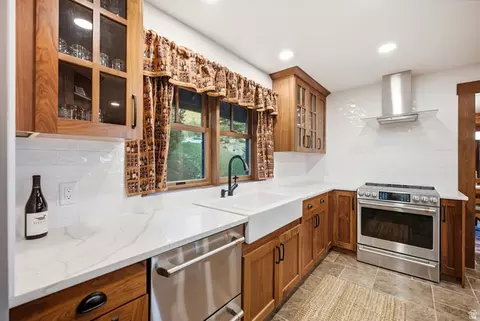 Kitchen - 12465 Bone Rd, Kamas, UT 84036 photo 4 of 6