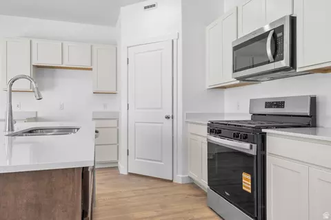 Kitchen - 1986 E Belmont Ln #316, Salem, UT 84653 photo 1 of 5