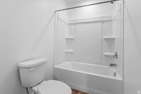 Bath - 1986 E Belmont Ln #316, Salem, UT 84653 photo 2 of 5