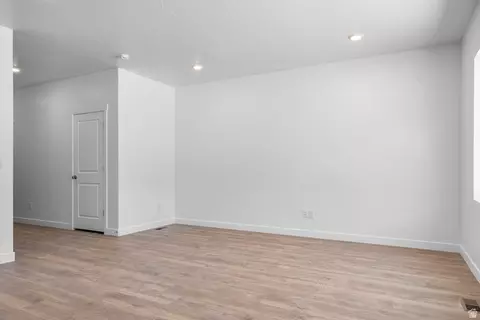 Living - 1986 E Belmont Ln #316, Salem, UT 84653 photo 2 of 2
