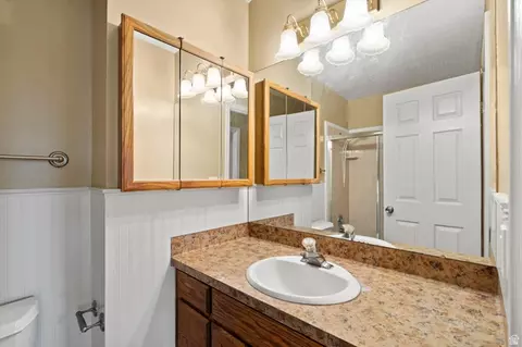 Bath - 1789 N 800 E, North Ogden, UT 84414 photo 3 of 8