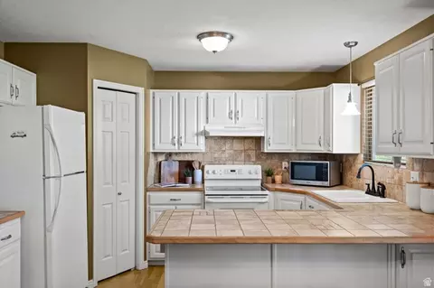 Kitchen - 1789 N 800 E, North Ogden, UT 84414 photo 2 of 3