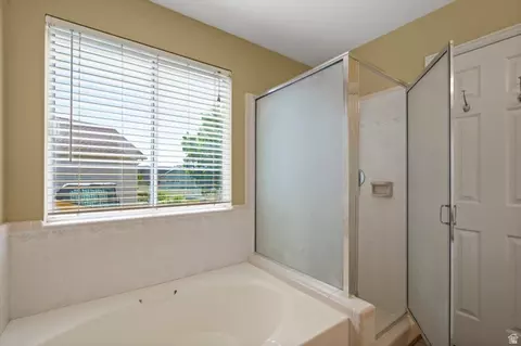 Bath - 1789 N 800 E, North Ogden, UT 84414 photo 2 of 8