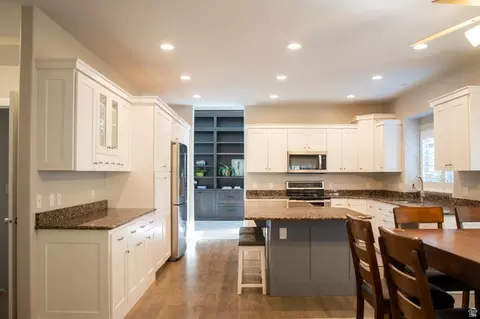 Kitchen - 2767 S Irene Dr E, Bountiful, UT 84010 photo 3 of 3