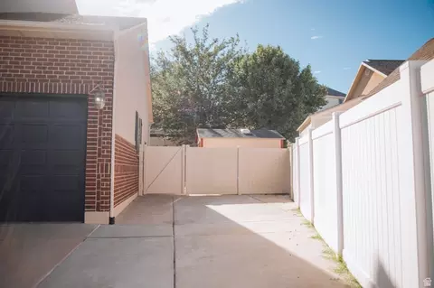 Exterior - 2767 S Irene Dr E, Bountiful, UT 84010 photo 5 of 15