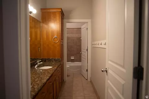 Bath - 2767 S Irene Dr E, Bountiful, UT 84010 photo 5 of 7