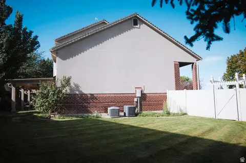 Exterior - 2767 S Irene Dr E, Bountiful, UT 84010 photo 13 of 15