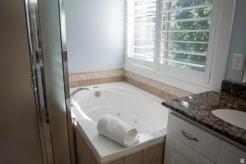 Bath - 2767 S Irene Dr E, Bountiful, UT 84010 photo 3 of 7
