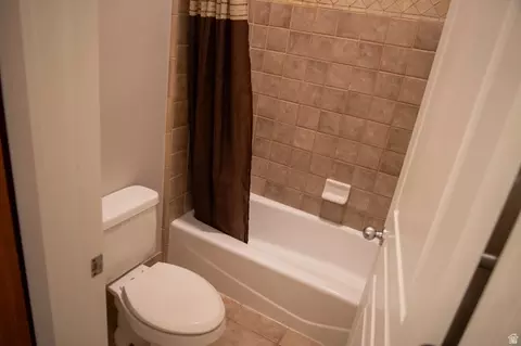 Bath - 2767 S Irene Dr E, Bountiful, UT 84010 photo 6 of 7