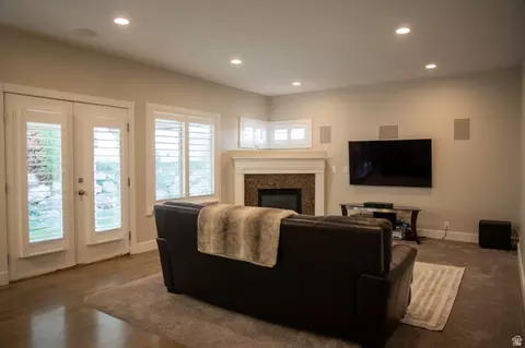 Living - 2767 S Irene Dr E, Bountiful, UT 84010 photo 4 of 8
