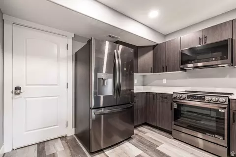 Kitchen - 488 E 475 N, Ogden, UT 84404 photo 4 of 5