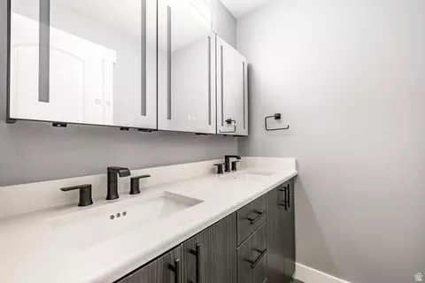 Bath - 488 E 475 N, Ogden, UT 84404 photo 4 of 5
