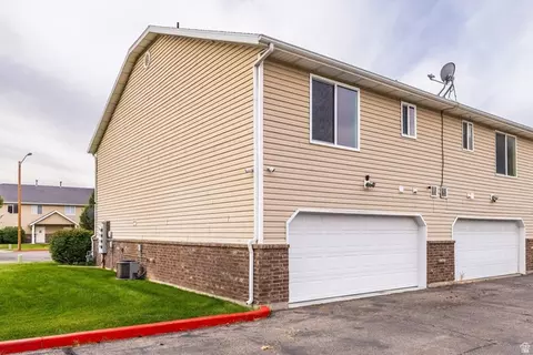 Exterior - 488 E 475 N, Ogden, UT 84404 photo 3 of 5