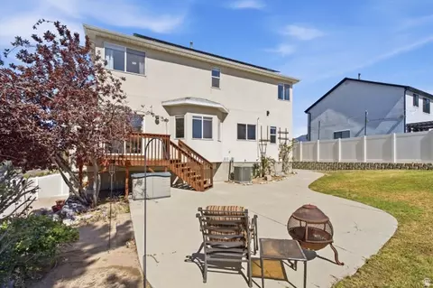 Exterior - 926 E Ibis Way, Draper, UT 84020 photo 3 of 6