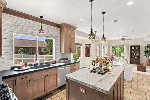 Kitchen - 926 E Ibis Way, Draper, UT 84020 photo 3 of 5