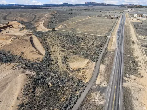 1121 W Utah State Hwy 12, Bryce, UT 84764 photo 33