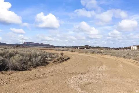1121 W Utah State Hwy 12, Bryce, UT 84764 photo 8