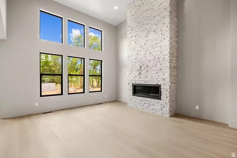 Living - 2660 S Eagle Dr #ORC 01, Spanish Fork, UT 84660 photo 4 of 6