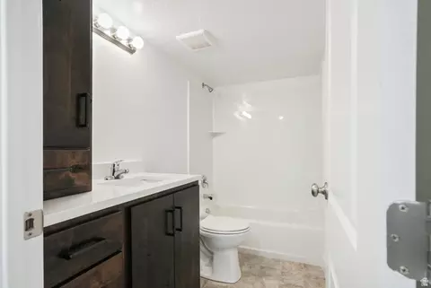 Bath - 3263 E 2720 S #ORC 34, Spanish Fork, UT 84660 photo 2 of 4