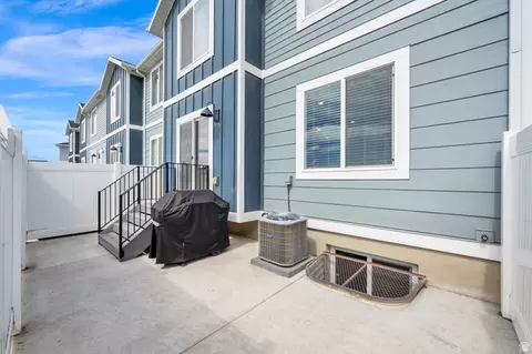 Exterior - 1858 E Fall St, Eagle Mountain, UT 84005 photo 6 of 7
