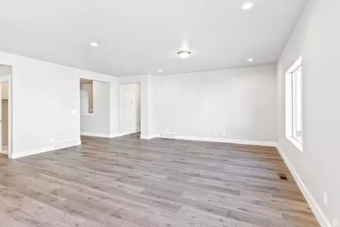 Living - 2675 S Eagle Dr E #ORC 15, Spanish Fork, UT 84660 photo 2 of 2
