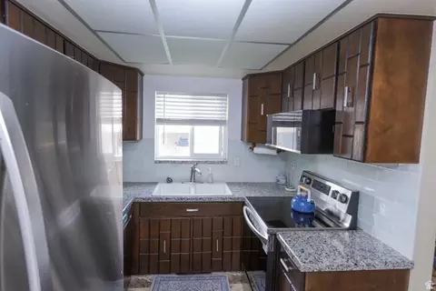 Kitchen - 1310 S 200 W #50, Bountiful, UT 84010 photo 3 of 3