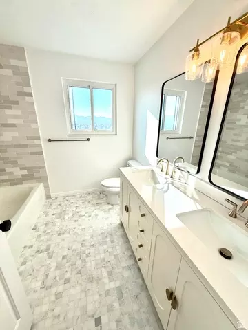 Bath - 10158 S High Point Ln E, Sandy, UT 84092 photo 5 of 6