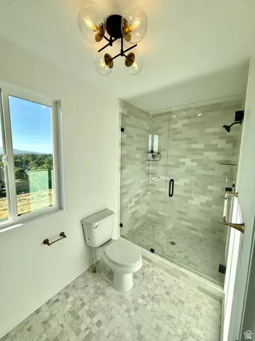 Bath - 10158 S High Point Ln E, Sandy, UT 84092 photo 2 of 6