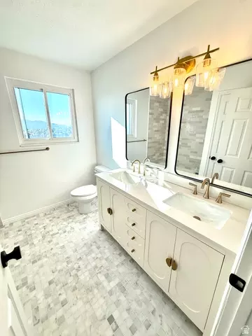 Bath - 10158 S High Point Ln E, Sandy, UT 84092 photo 4 of 6