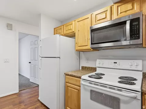 Kitchen - 1664 Willowbrook Dr #BLDG 12, Provo, UT 84604 photo 5 of 5