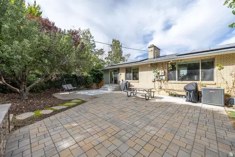 Exterior - 1987 S Claremont Dr E, Bountiful, UT 84010 photo 3 of 8