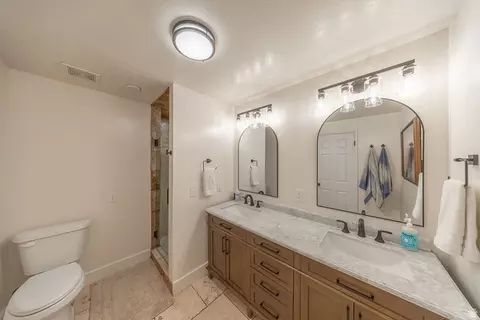 Bath - 1987 S Claremont Dr E, Bountiful, UT 84010 photo 1 of 3